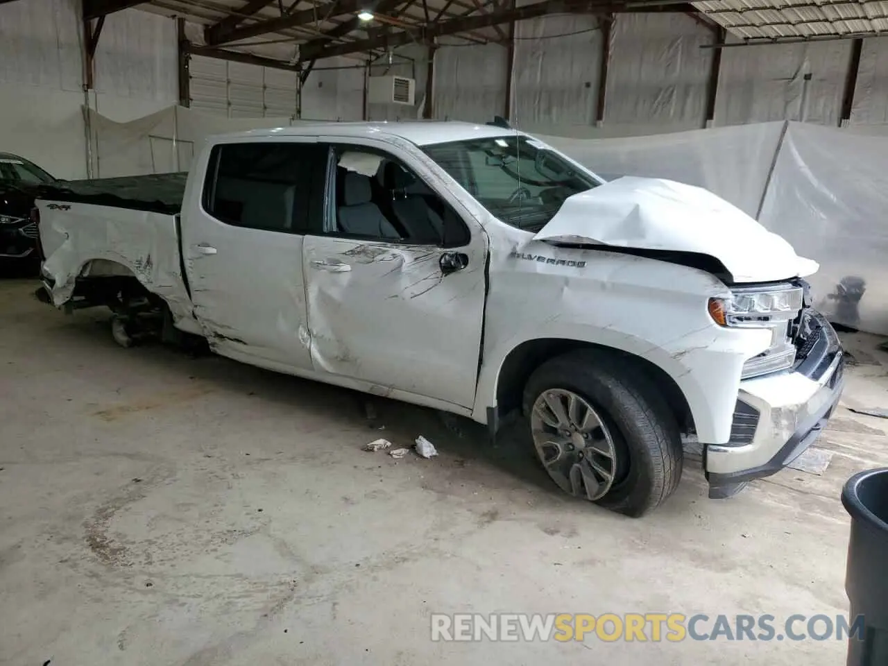 4 Фотография поврежденного автомобиля 1GCPYJEK3NZ238340 CHEVROLET ALL Models 2022