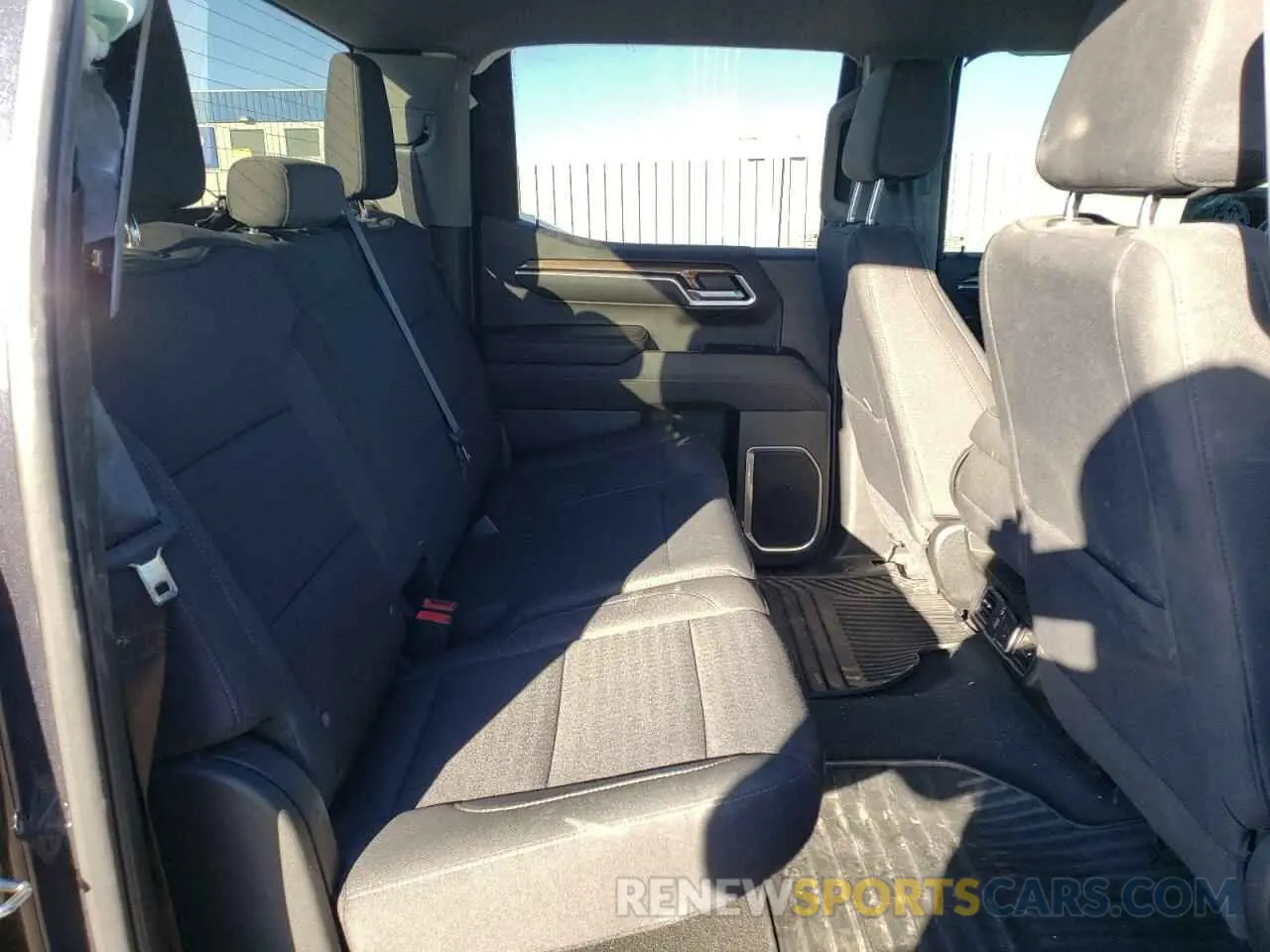 10 Фотография поврежденного автомобиля 1GCUDDED7NZ584876 CHEVROLET ALL Models 2022