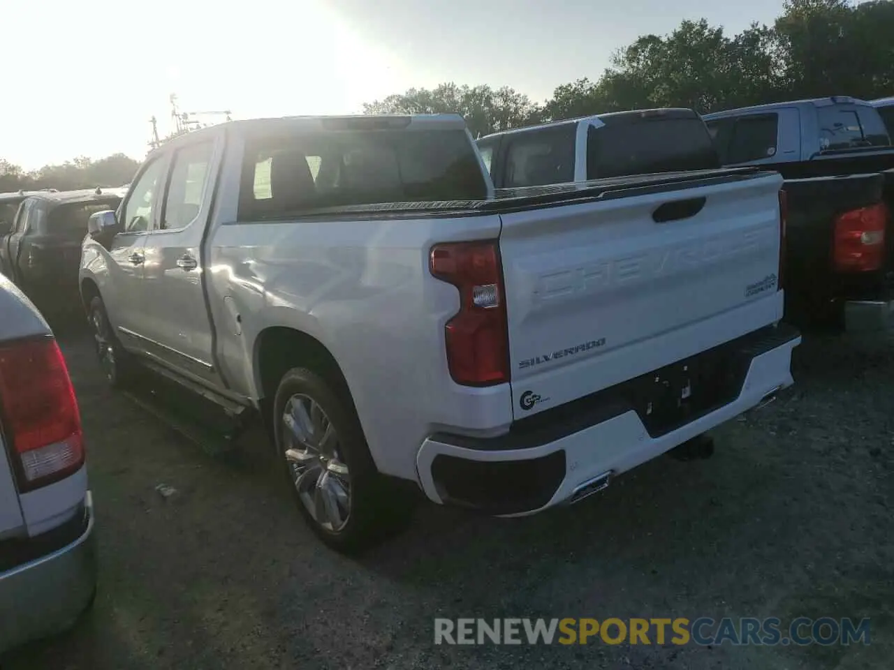 2 Фотография поврежденного автомобиля 1GCUDJED8NZ606415 CHEVROLET ALL Models 2022