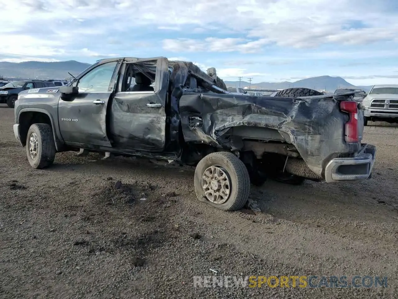 2 Photograph of a damaged car 2GC4YUEY0N1217902 CHEVROLET ALL Models 2022