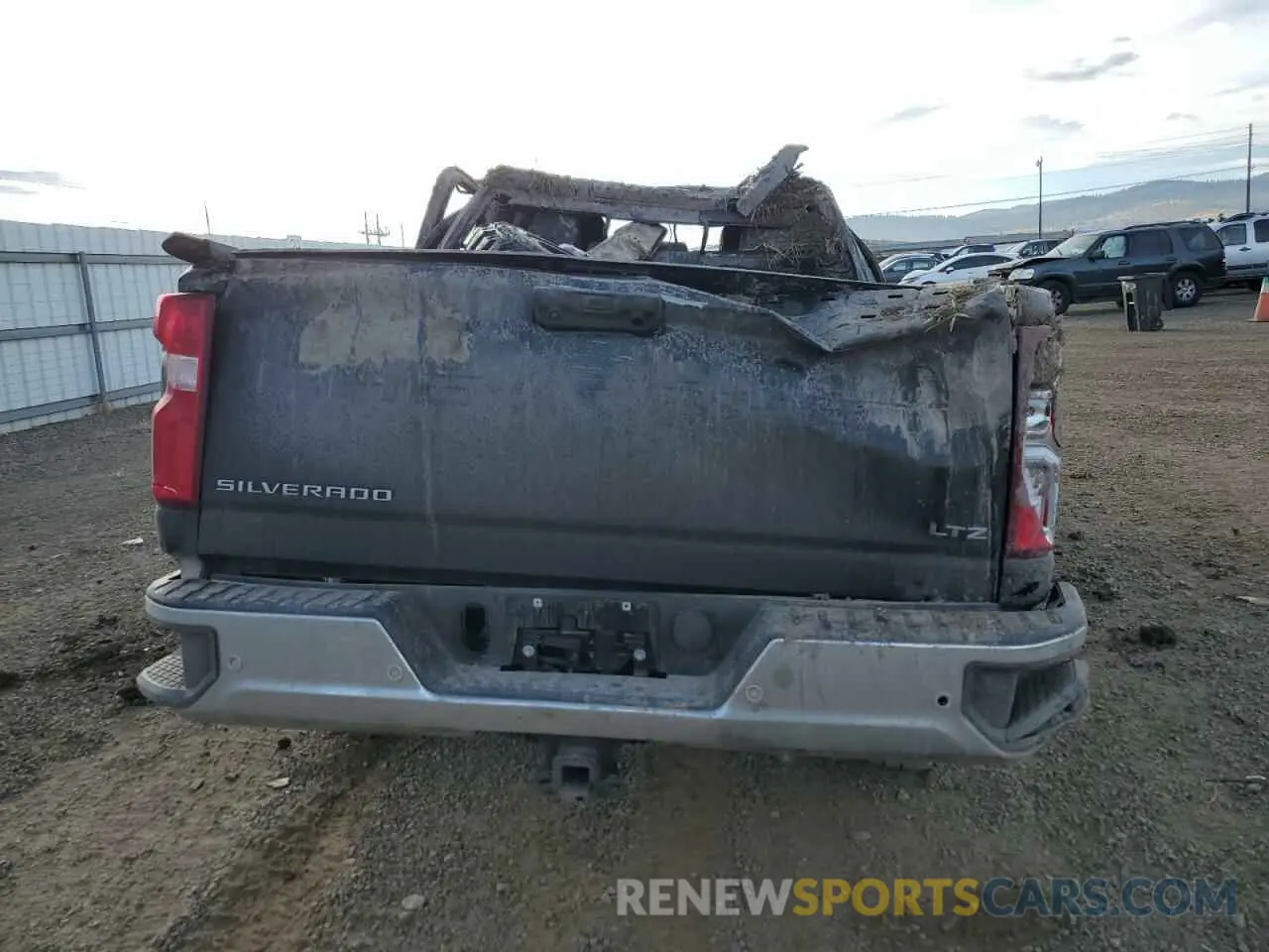 6 Photograph of a damaged car 2GC4YUEY0N1217902 CHEVROLET ALL Models 2022