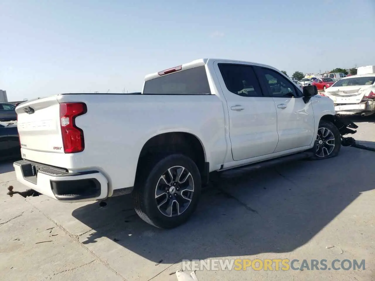 3 Фотография поврежденного автомобиля 2GCPADED9N1515542 CHEVROLET ALL Models 2022