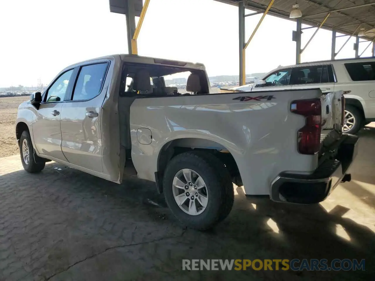 2 Photograph of a damaged car 2GCUDDED8N1512495 CHEVROLET ALL Models 2022