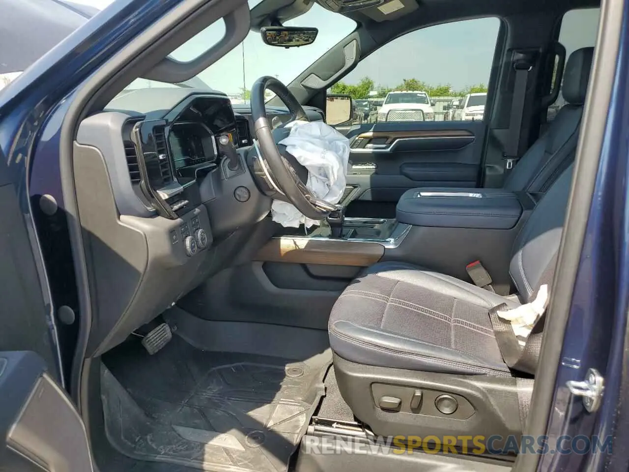 7 Photograph of a damaged car 2GCUDJED8N1510082 CHEVROLET ALL Models 2022