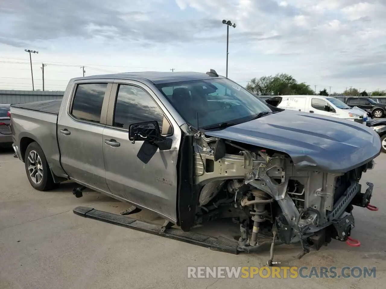 4 Фотография поврежденного автомобиля 3GCPWCED8NG135661 CHEVROLET ALL Models 2022