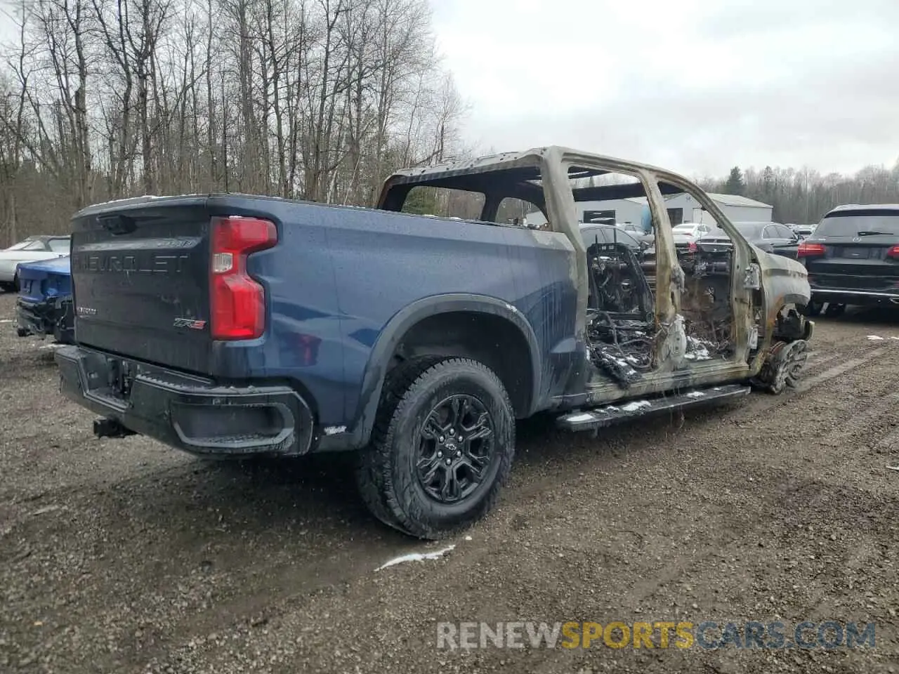 3 Photograph of a damaged car 3GCUDHELXNG586667 CHEVROLET ALL Models 2022