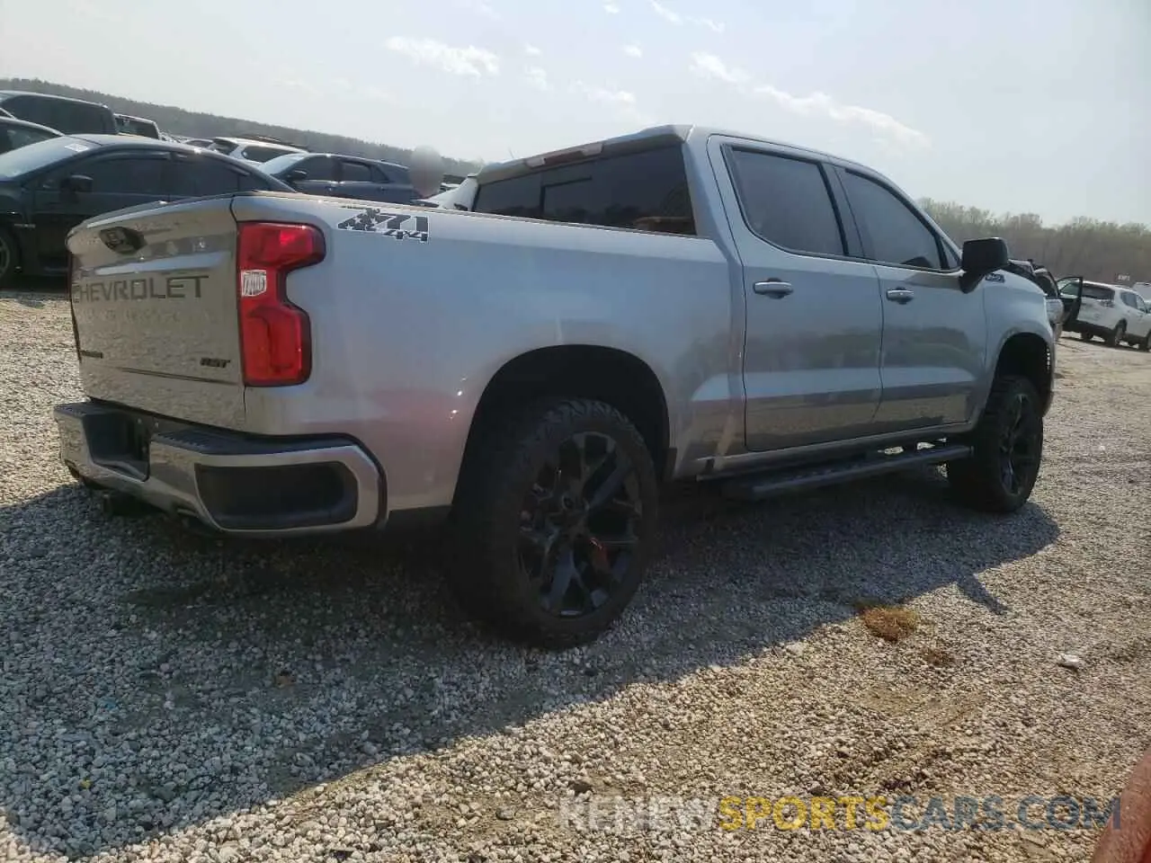 3 Фотография поврежденного автомобиля 1GCUDEED2PZ291704 CHEVROLET ALL Models 2023