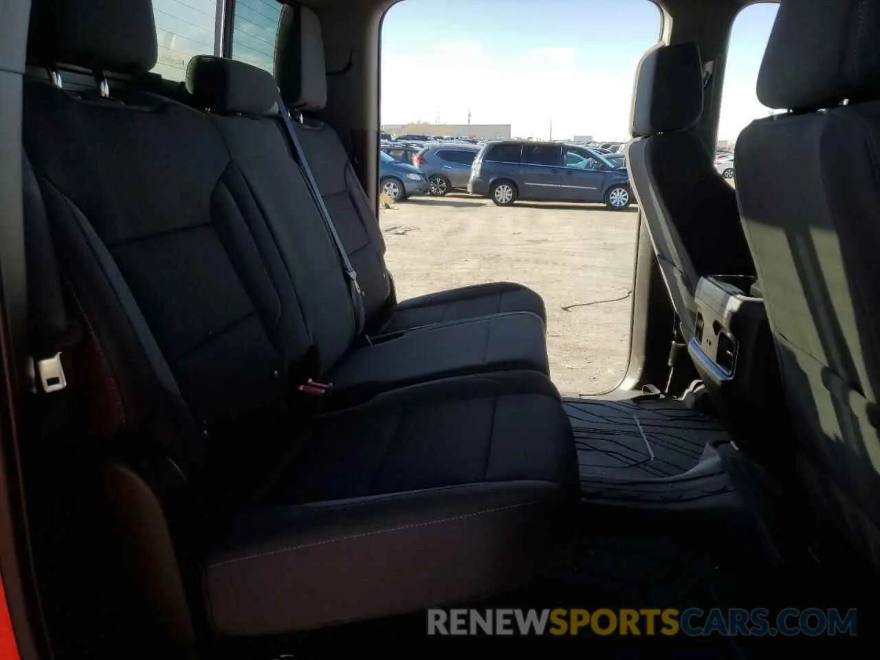 10 Фотография поврежденного автомобиля 1GCUDEEDXPZ158740 CHEVROLET ALL Models 2023