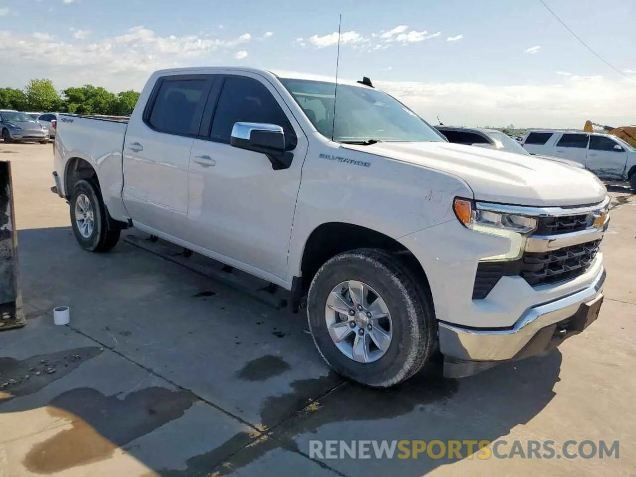 4 Фотография поврежденного автомобиля 2GCUDDED8P1149036 CHEVROLET ALL Models 2023