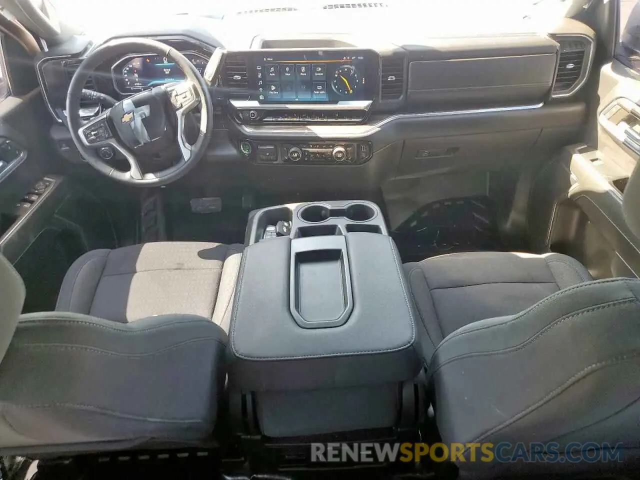 8 Фотография поврежденного автомобиля 2GCUDDED8P1149036 CHEVROLET ALL Models 2023