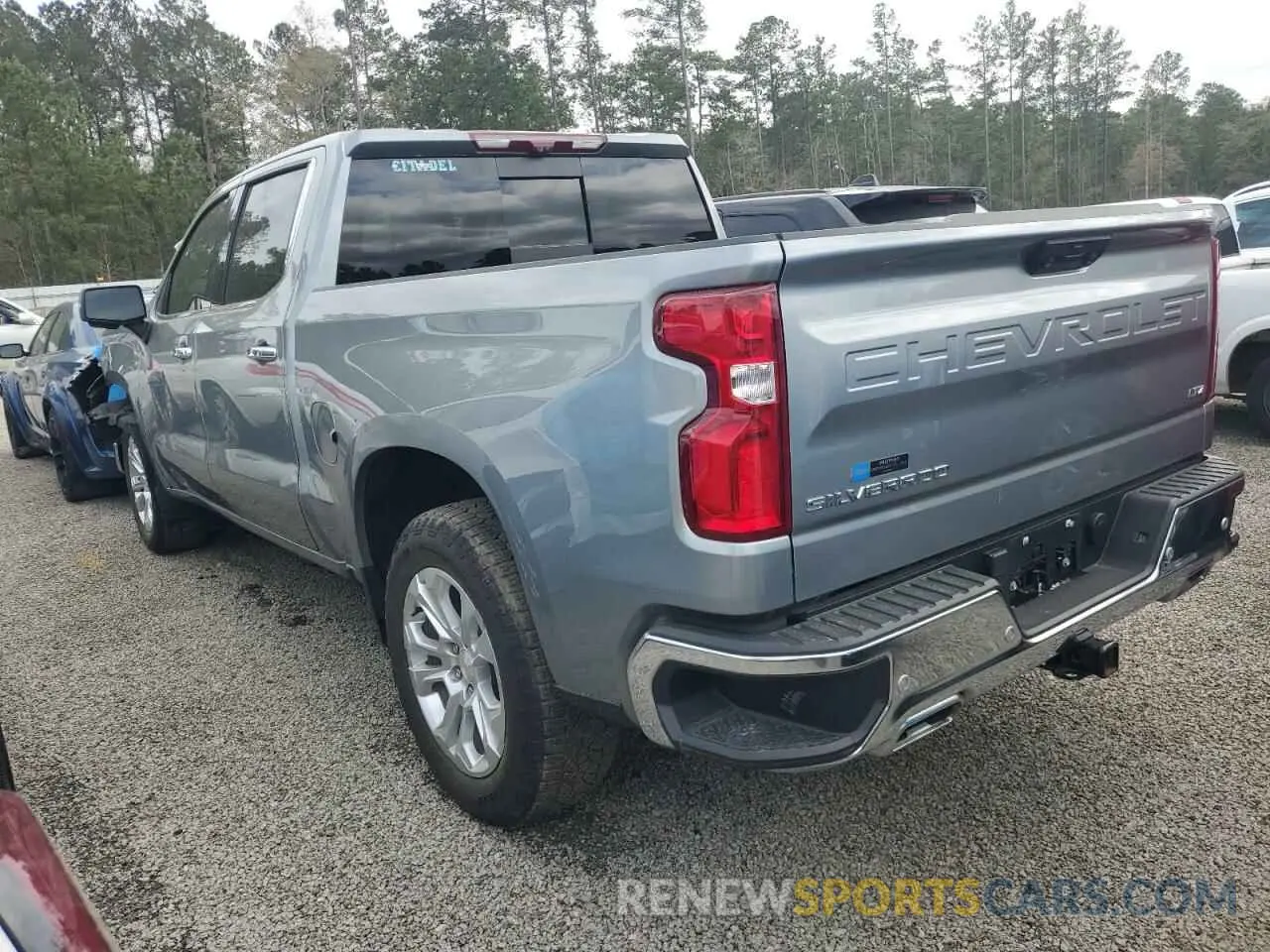 2 Фотография поврежденного автомобиля 2GCUDGED4P1152372 CHEVROLET ALL Models 2023