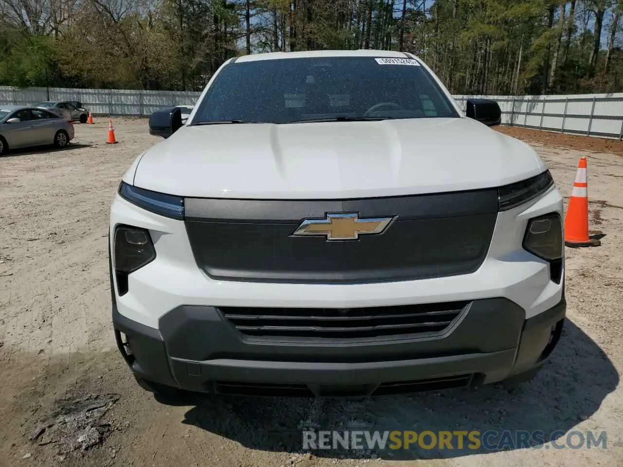 5 Photograph of a damaged car 1GC10UED9RU209170 CHEVROLET ALL Models 2024