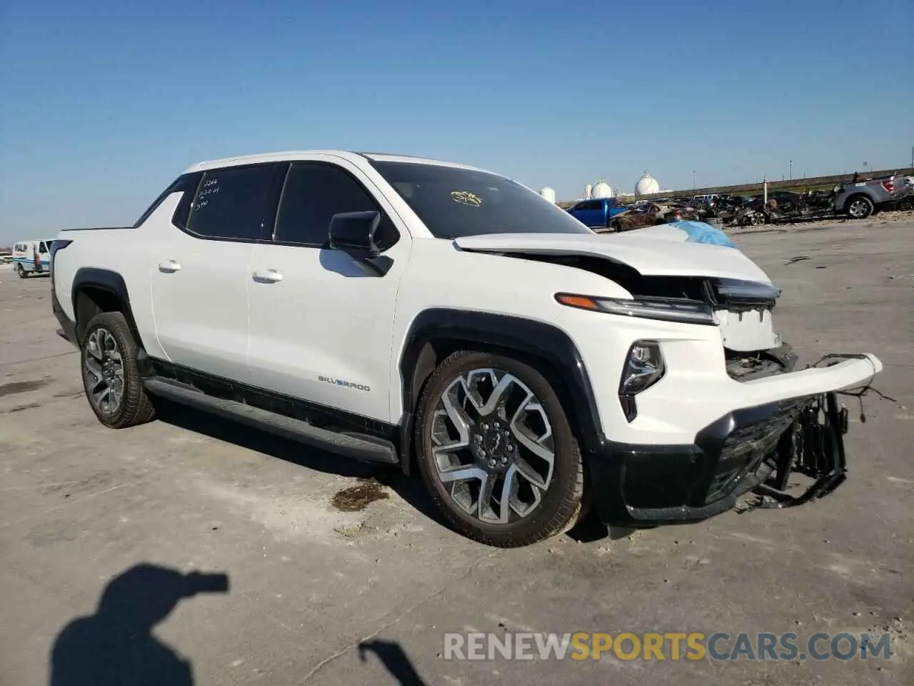 4 Фотография поврежденного автомобиля 1GC40ZEL3RU302266 CHEVROLET ALL Models 2024