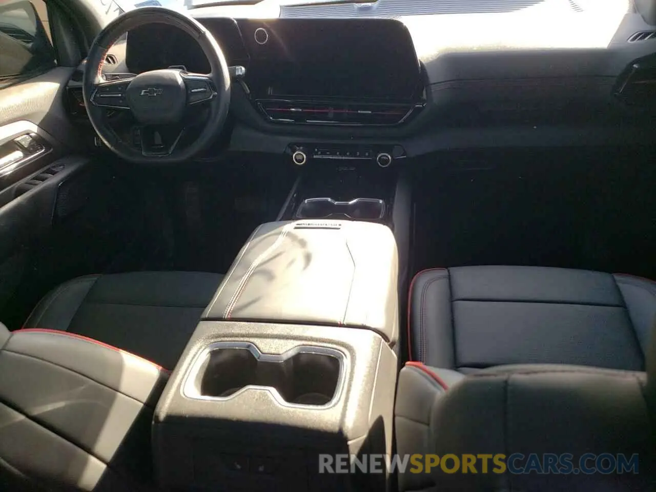 8 Фотография поврежденного автомобиля 1GC40ZEL3RU302266 CHEVROLET ALL Models 2024
