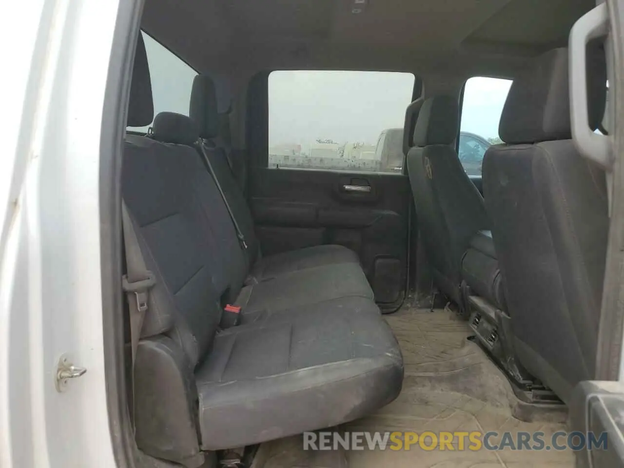 10 Фотография поврежденного автомобиля 1GC4YME76RF166007 CHEVROLET ALL Models 2024