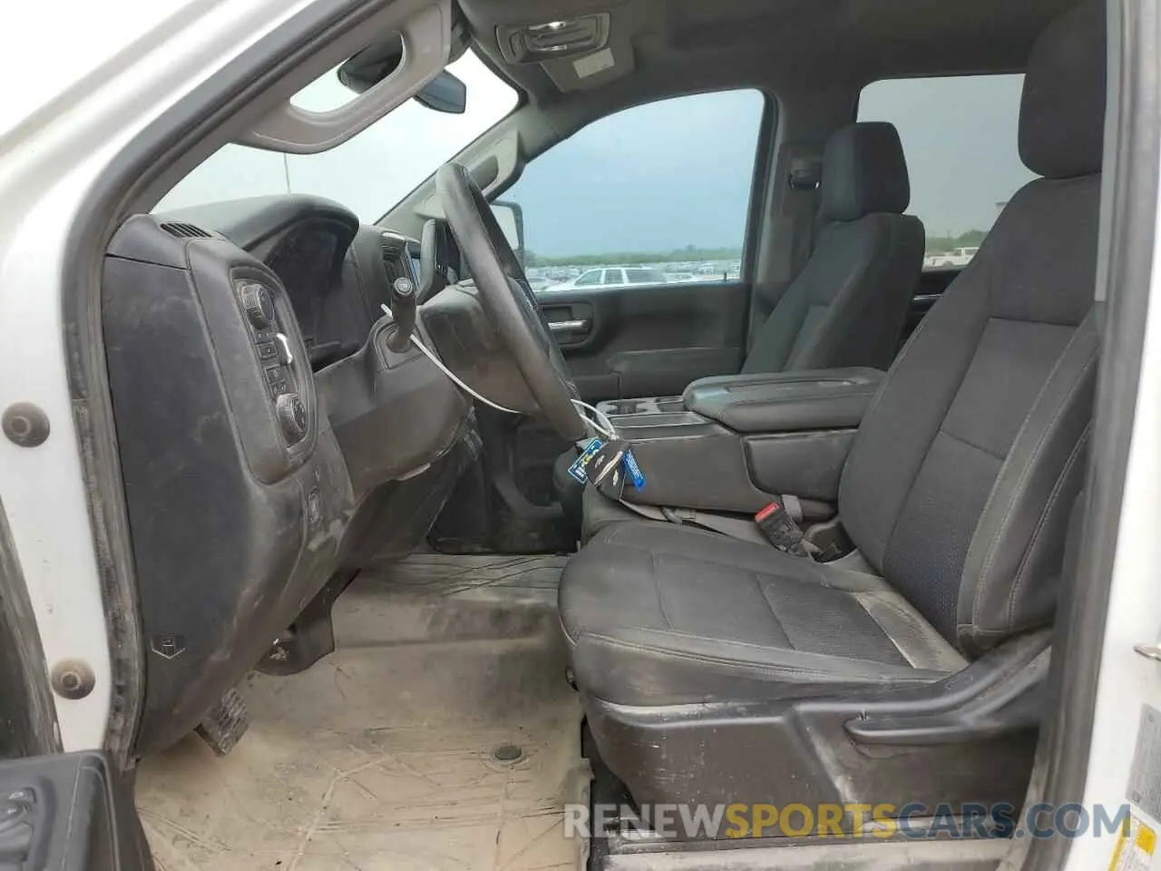7 Фотография поврежденного автомобиля 1GC4YME76RF166007 CHEVROLET ALL Models 2024