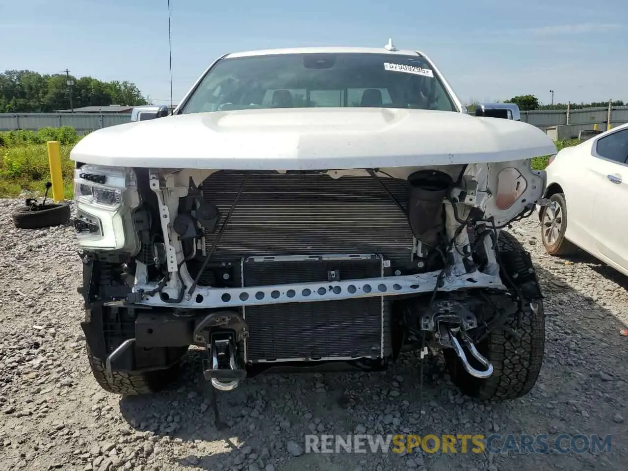 5 Photograph of a damaged car 1GCUDJE82RZ246356 CHEVROLET ALL Models 2024