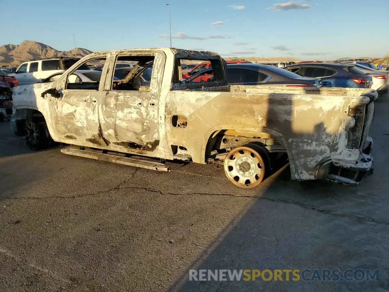 2 Photograph of a damaged car 2GC4YNEY4R1120617 CHEVROLET ALL Models 2024