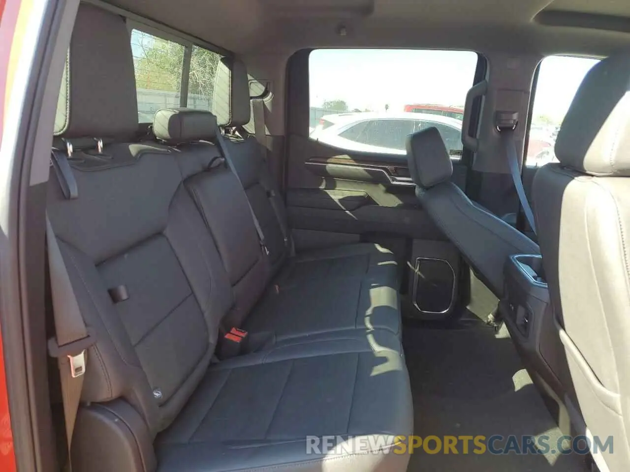 10 Фотография поврежденного автомобиля 2GCUDDED1R1255170 CHEVROLET ALL Models 2024