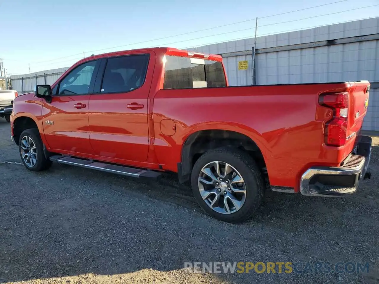 2 Фотография поврежденного автомобиля 2GCUDDED1R1255170 CHEVROLET ALL Models 2024