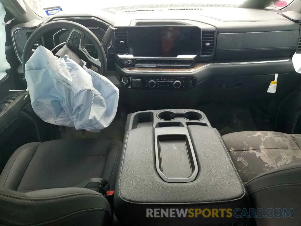 8 Фотография поврежденного автомобиля 2GCUDDED2R1156471 CHEVROLET ALL Models 2024
