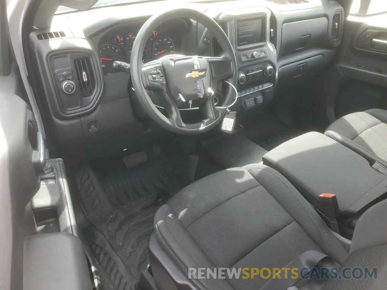 8 Фотография поврежденного автомобиля 3GCNAAED4RG415819 CHEVROLET ALL Models 2024