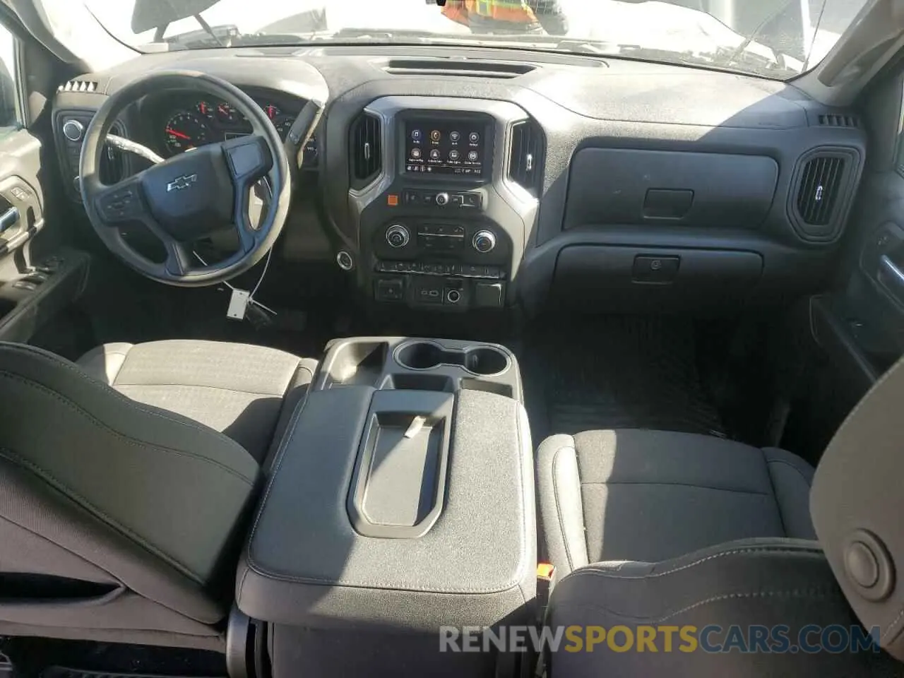 8 Фотография поврежденного автомобиля 3GCPDCEK2RG208078 CHEVROLET ALL Models 2024