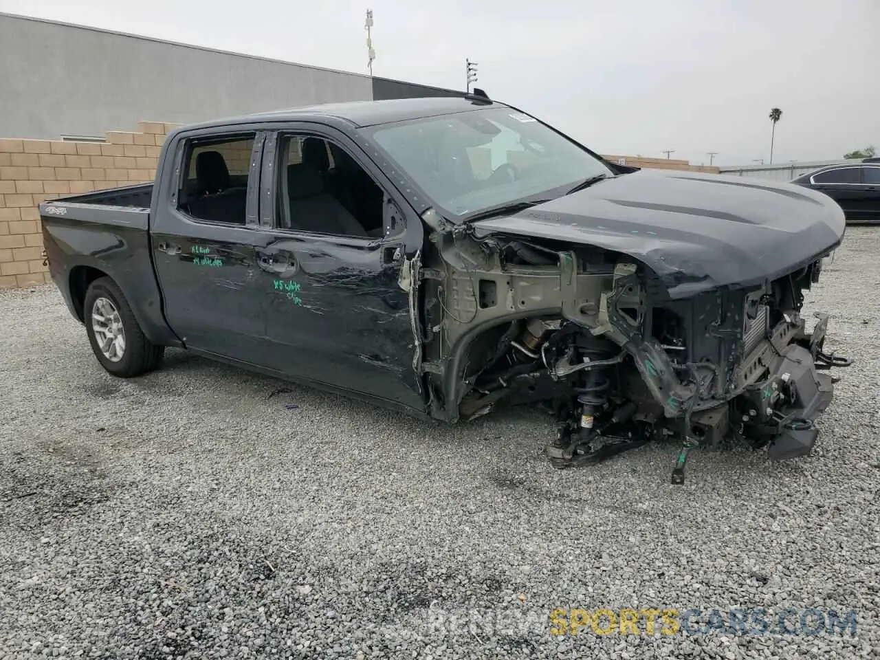 4 Photograph of a damaged car 3GCPDKEK2RG420277 CHEVROLET ALL Models 2024