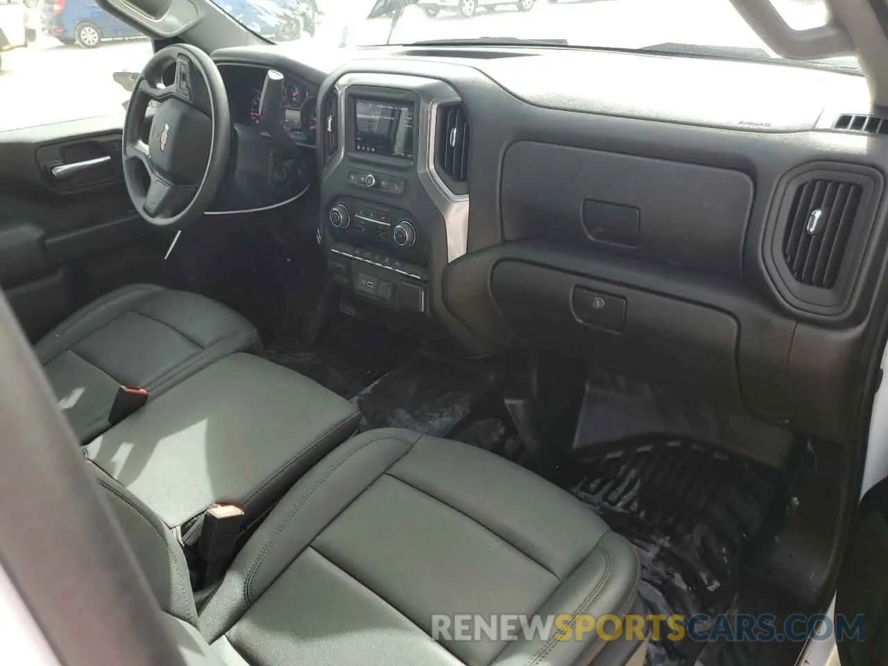8 Фотография поврежденного автомобиля 1GC0ALE77SF101315 CHEVROLET ALL Models 2025