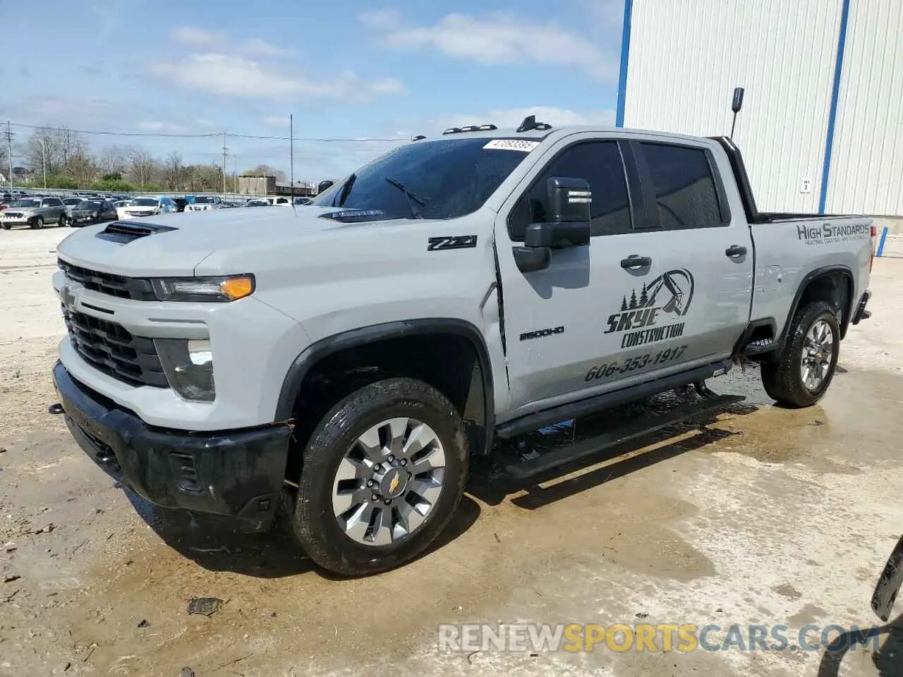 1 Фотография поврежденного автомобиля 1GC4KMEY6SF110519 CHEVROLET All Models 2025