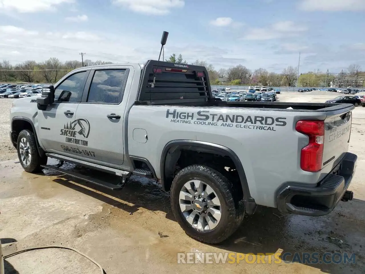 2 Фотография поврежденного автомобиля 1GC4KMEY6SF110519 CHEVROLET All Models 2025