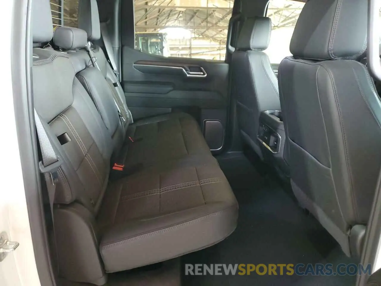 11 Фотография поврежденного автомобиля 1GCUKJE87SZ126449 CHEVROLET ALL Models 2025