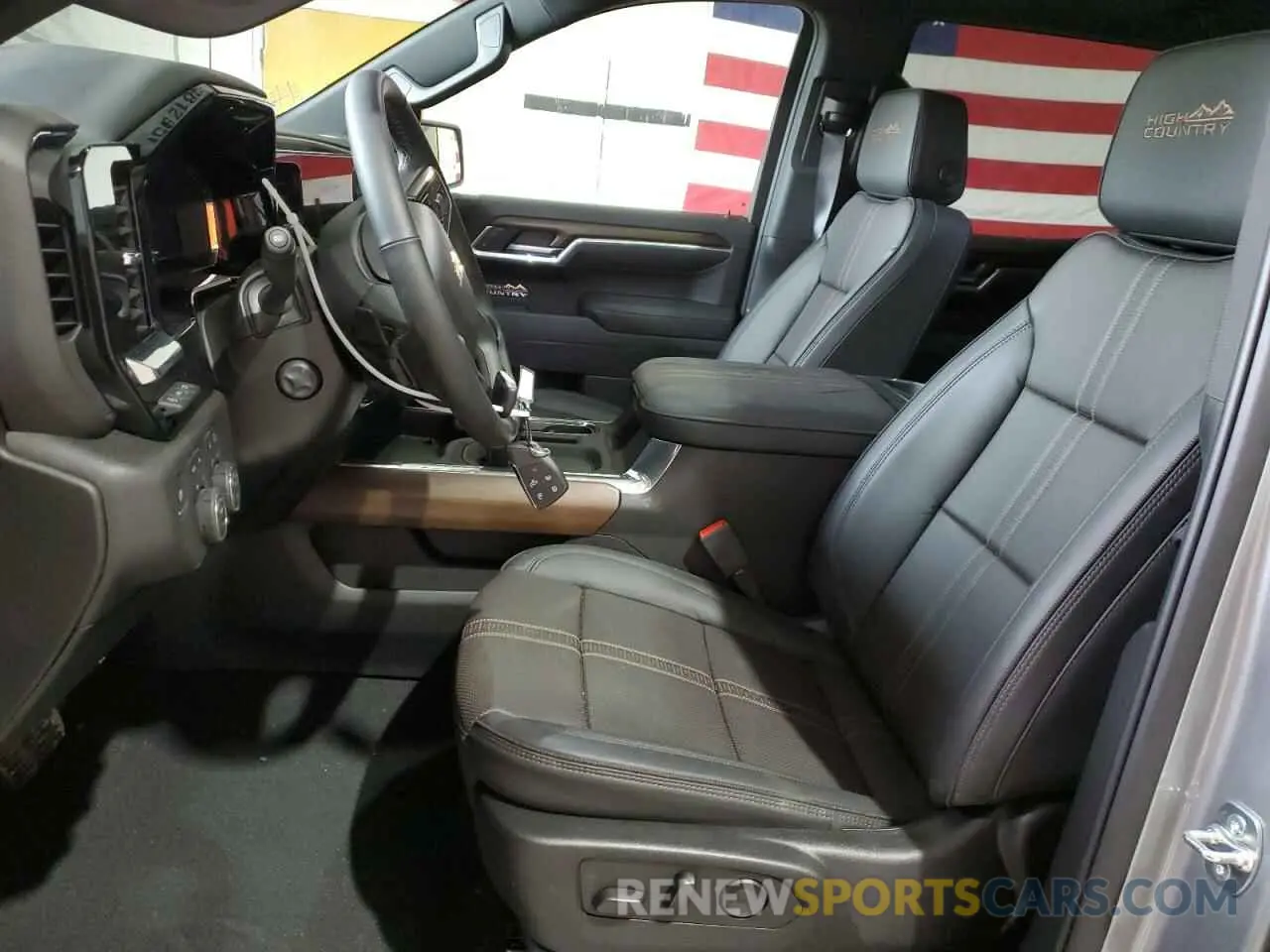 7 Фотография поврежденного автомобиля 2GCUKJED2S1143083 CHEVROLET ALL Models 2025