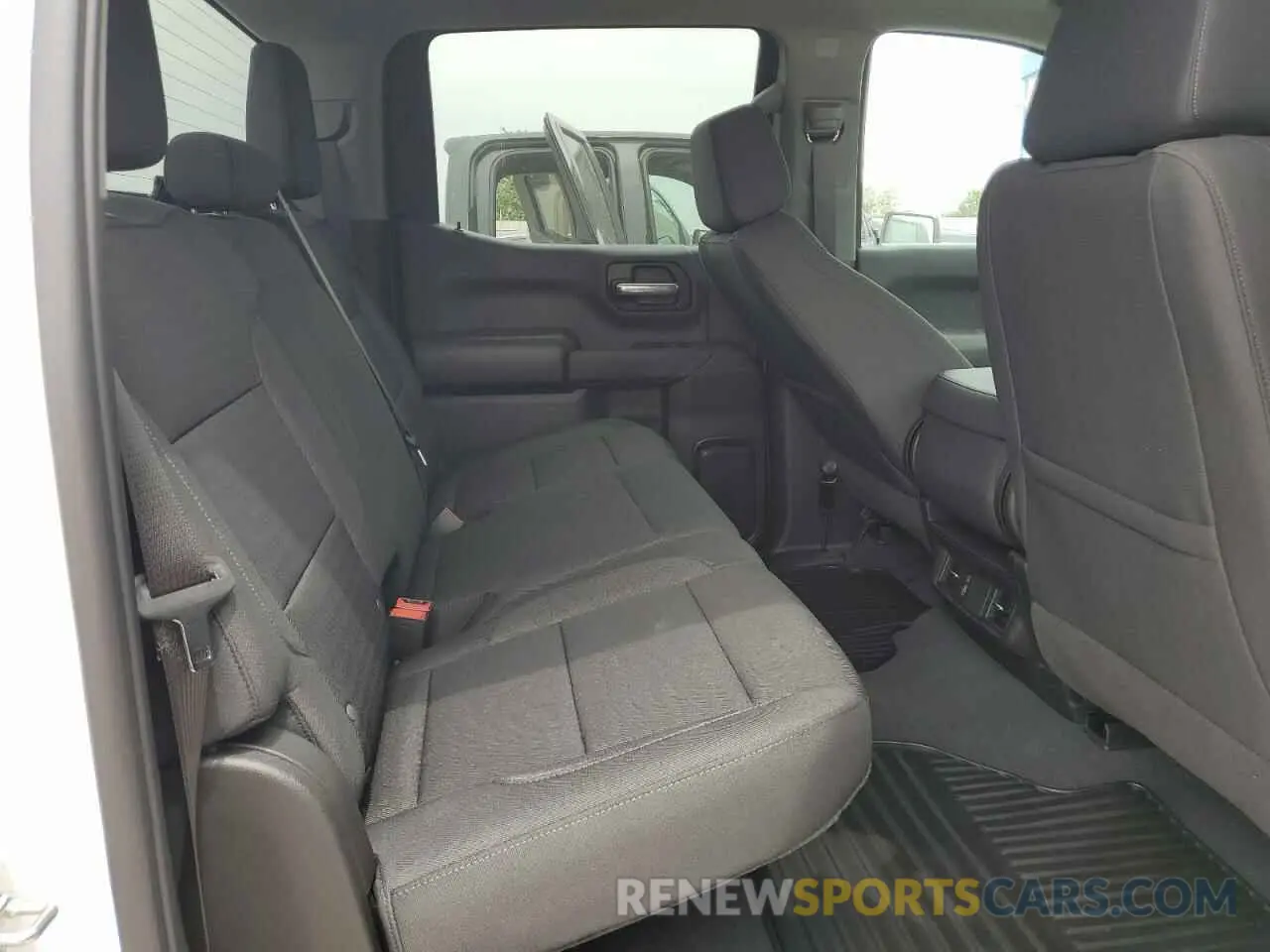 10 Фотография поврежденного автомобиля 3GCPKBEK3SG237708 CHEVROLET ALL Models 2025