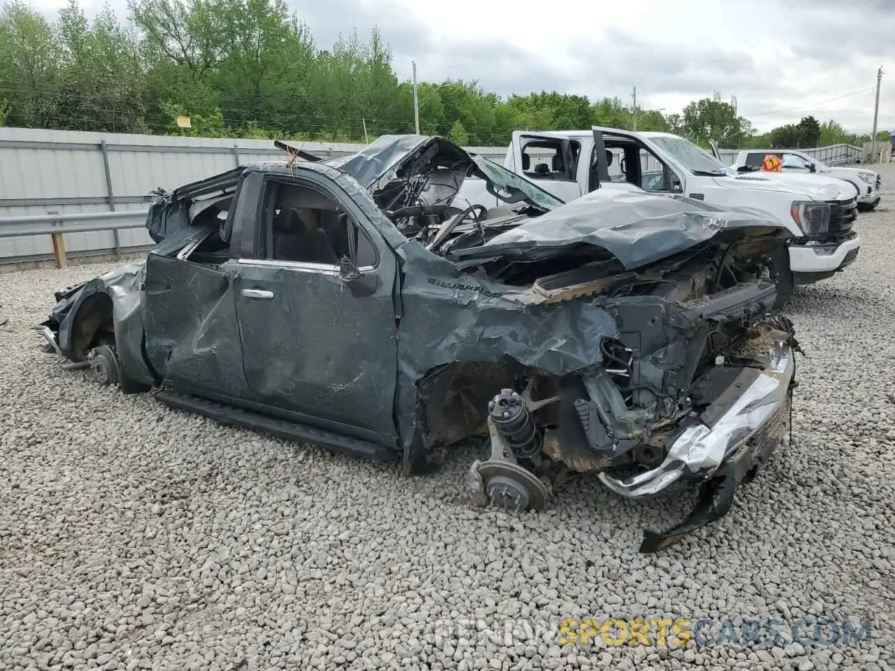 4 Photograph of a damaged car 3GCUKGED8SG203913 CHEVROLET ALL Models 2025
