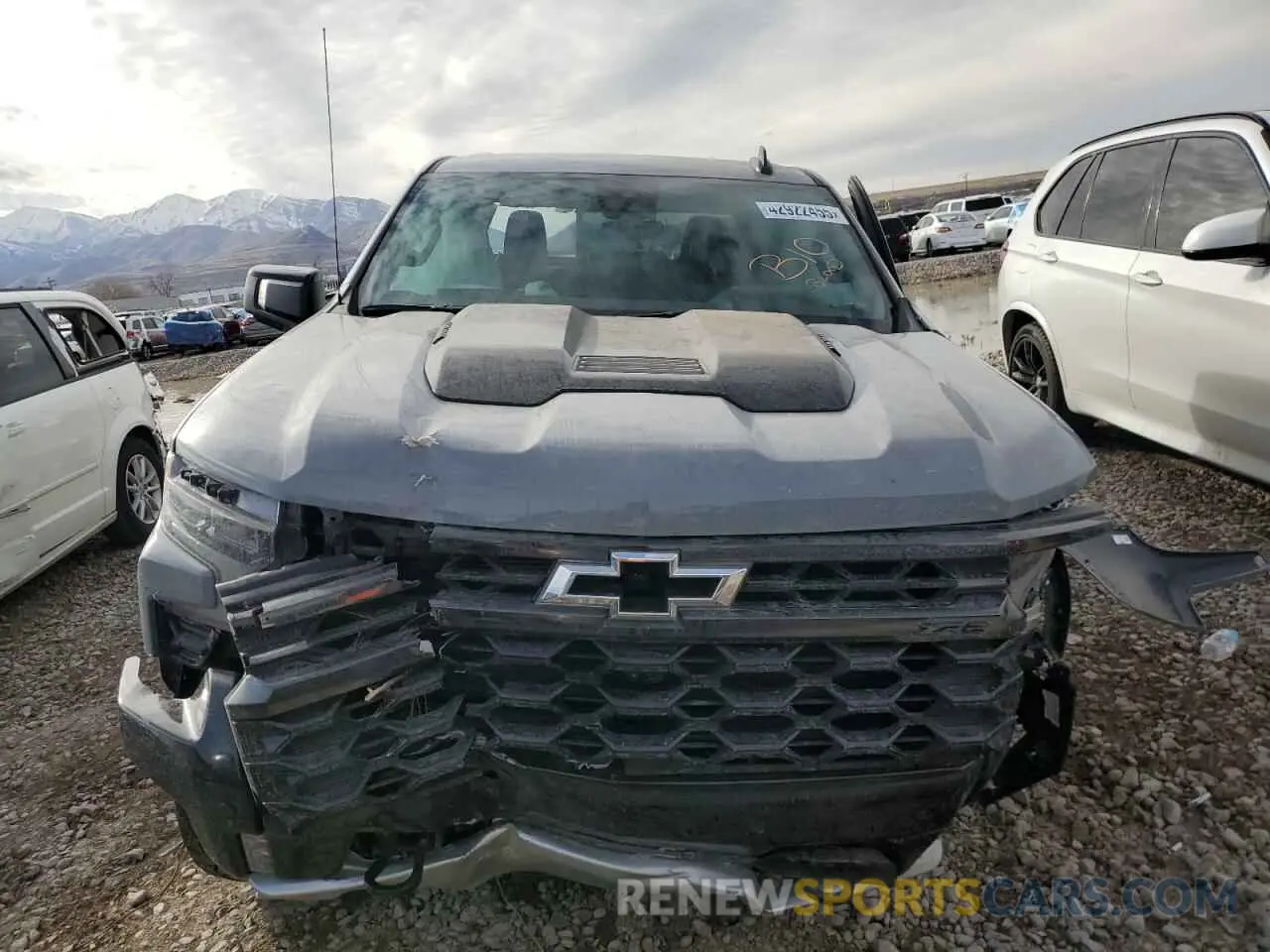 5 Photograph of a damaged car 3GCUKHE86SG111563 CHEVROLET ALL Models 2025