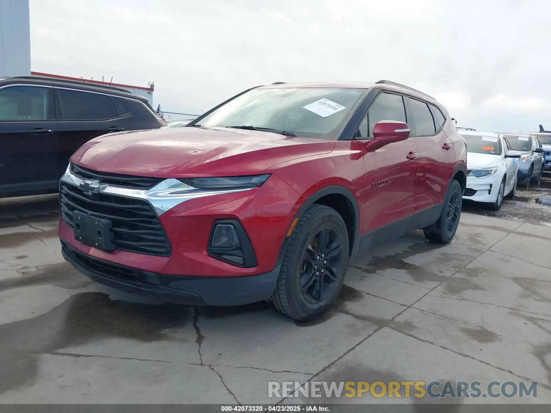 2 Фотография поврежденного автомобиля 3GNKBBRA2KS652082 CHEVROLET BLAZER 2019