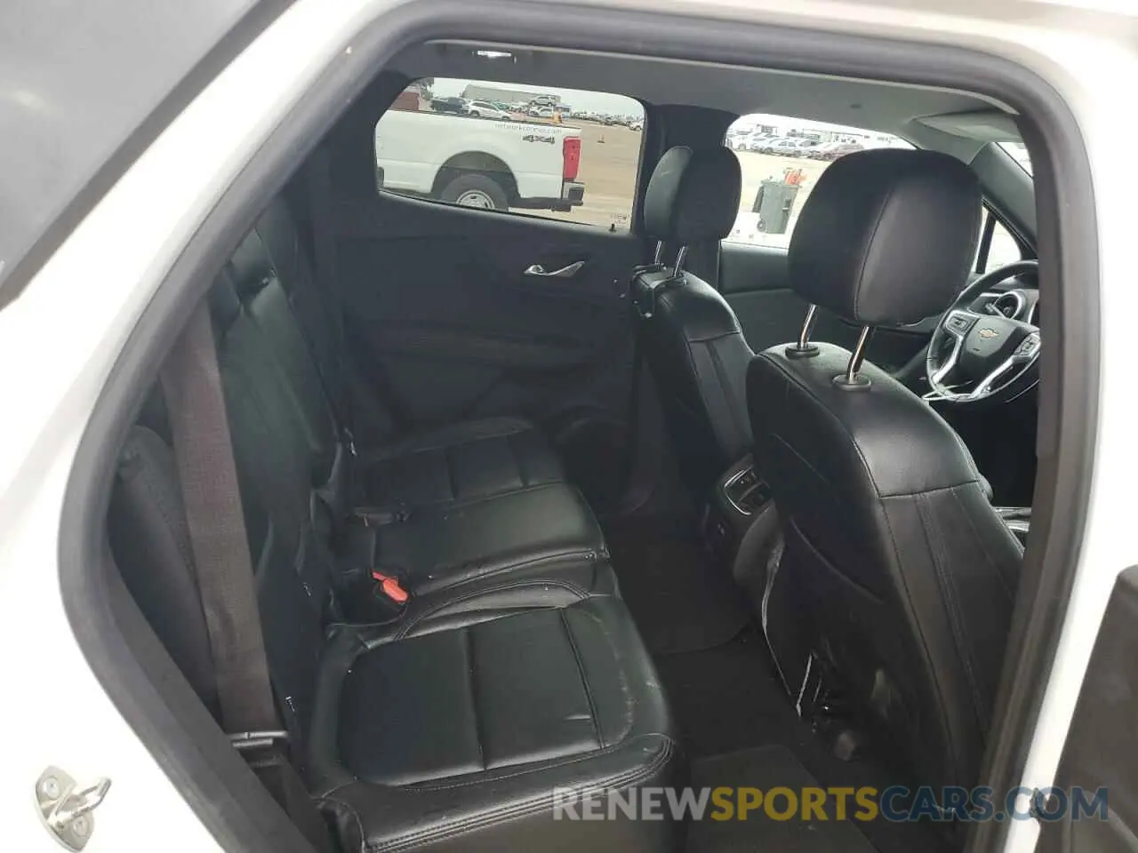 11 Photograph of a damaged car 3GNKBBRA2KS684255 CHEVROLET BLAZER 2019