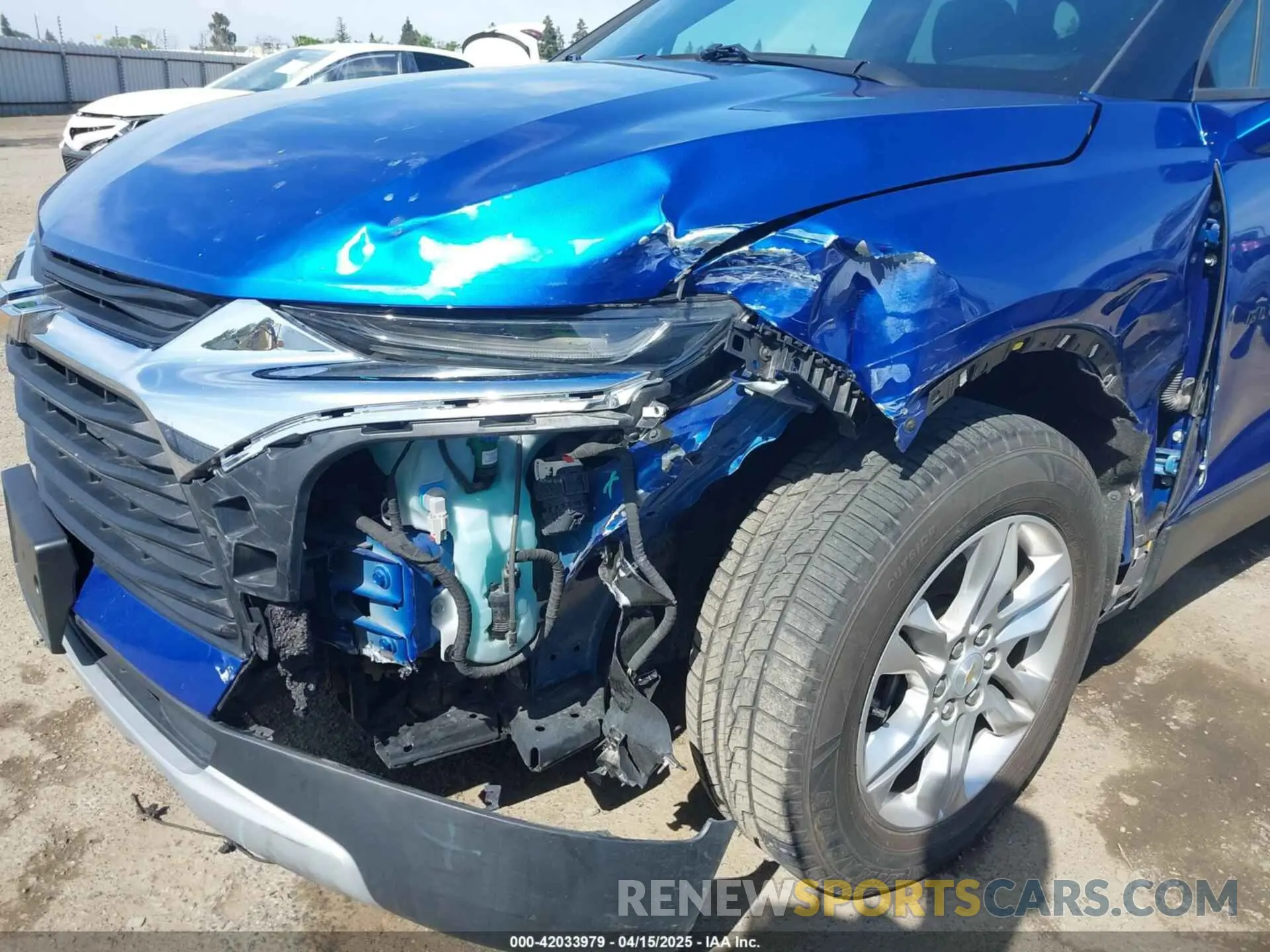 17 Photograph of a damaged car 3GNKBBRA4KS579152 CHEVROLET BLAZER 2019