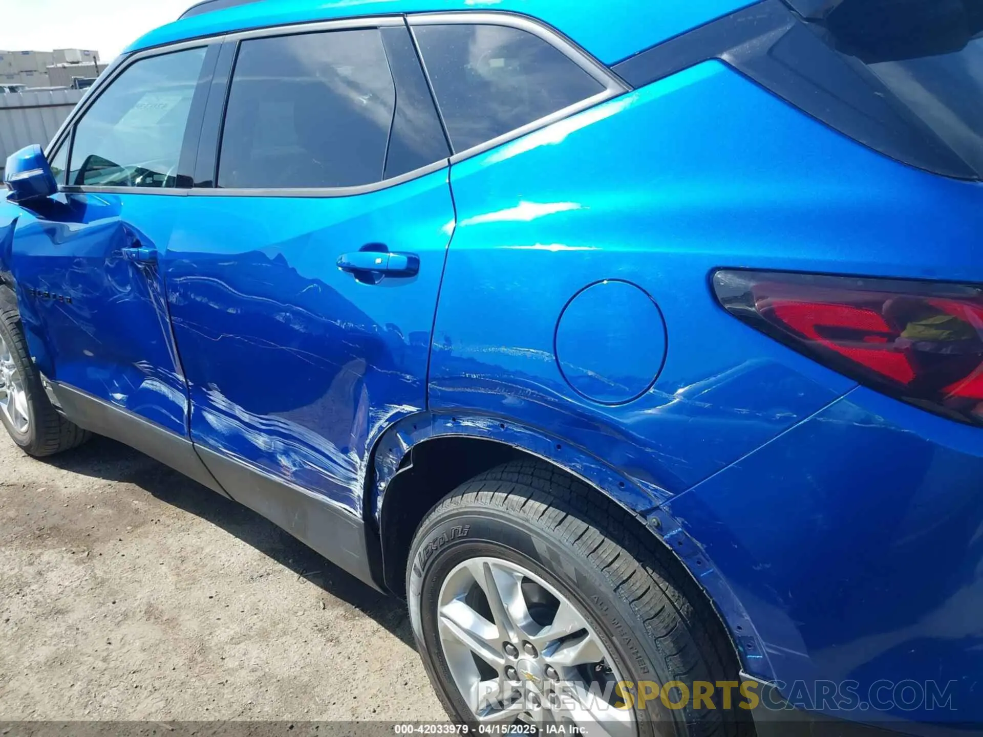 19 Photograph of a damaged car 3GNKBBRA4KS579152 CHEVROLET BLAZER 2019