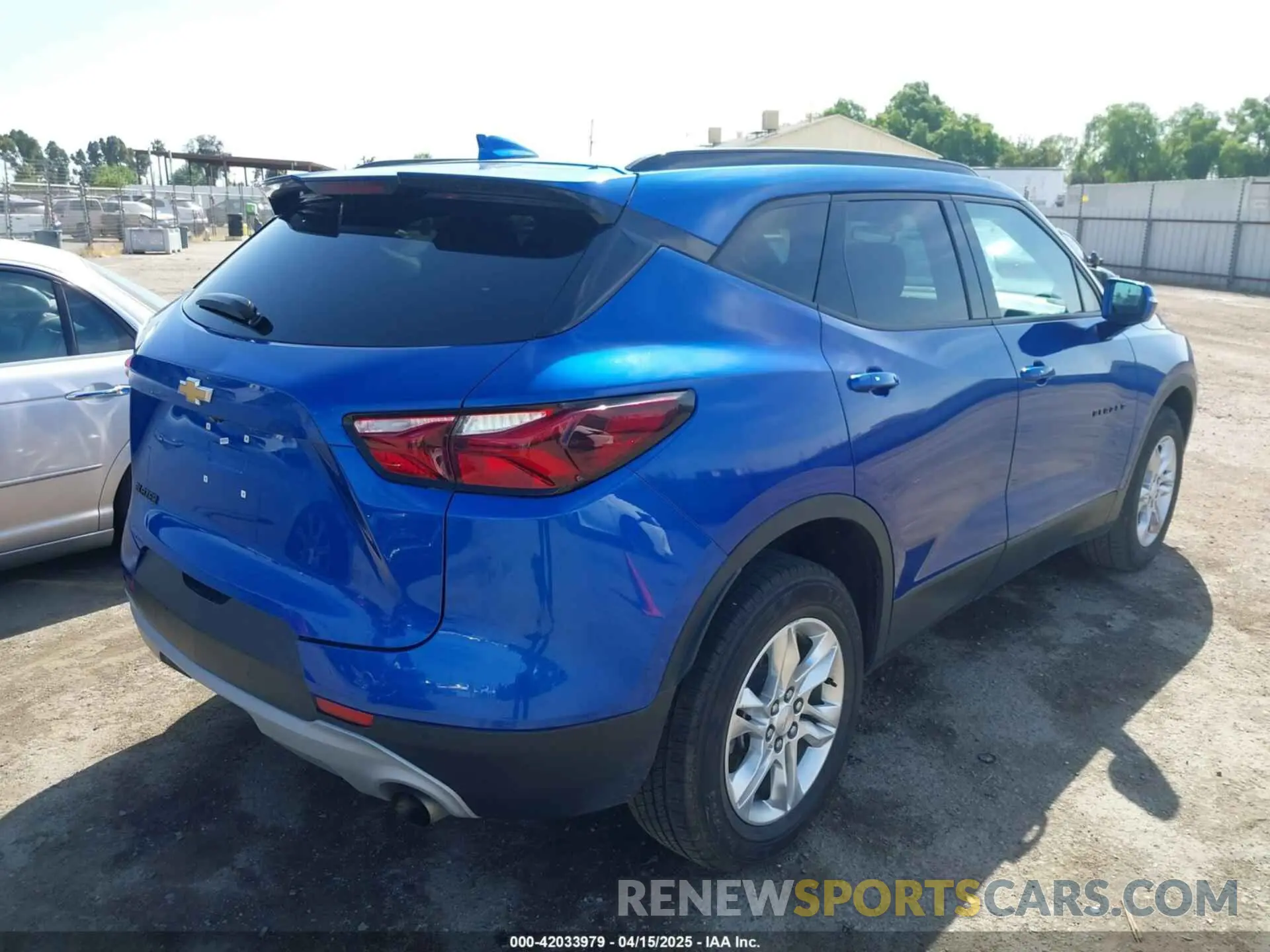4 Photograph of a damaged car 3GNKBBRA4KS579152 CHEVROLET BLAZER 2019