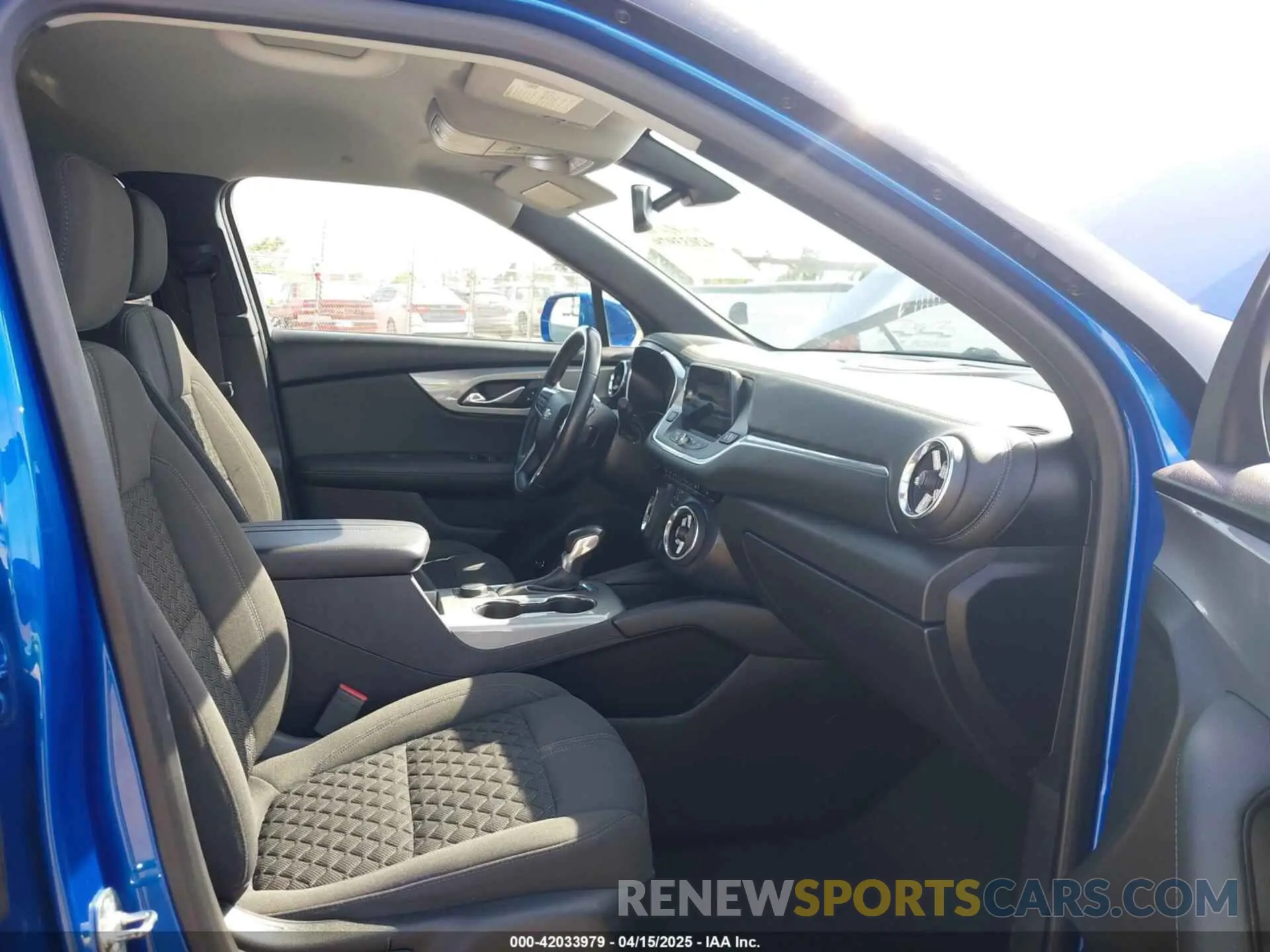 5 Photograph of a damaged car 3GNKBBRA4KS579152 CHEVROLET BLAZER 2019