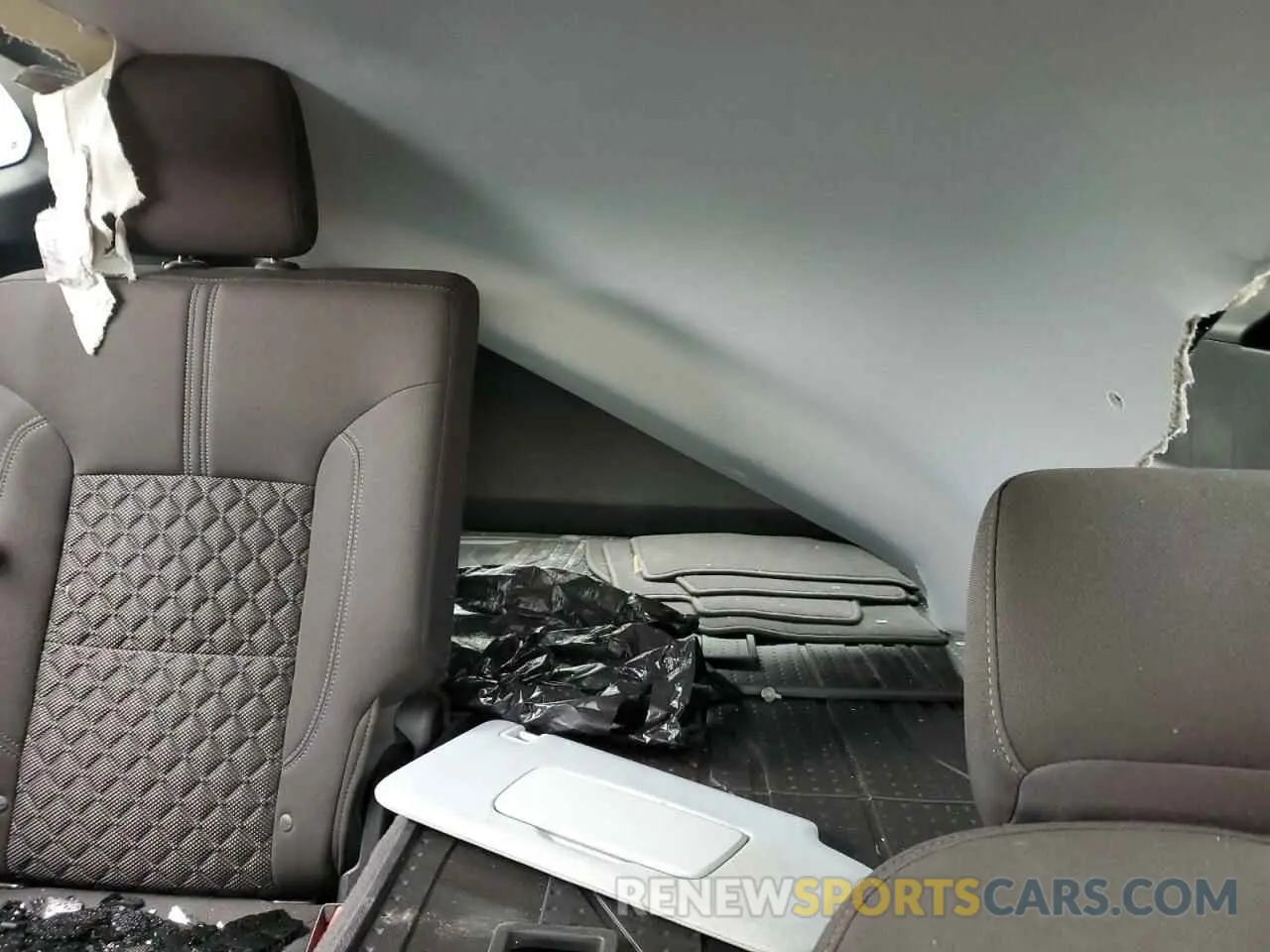 10 Фотография поврежденного автомобиля 3GNKBBRA4KS686301 CHEVROLET BLAZER 2019
