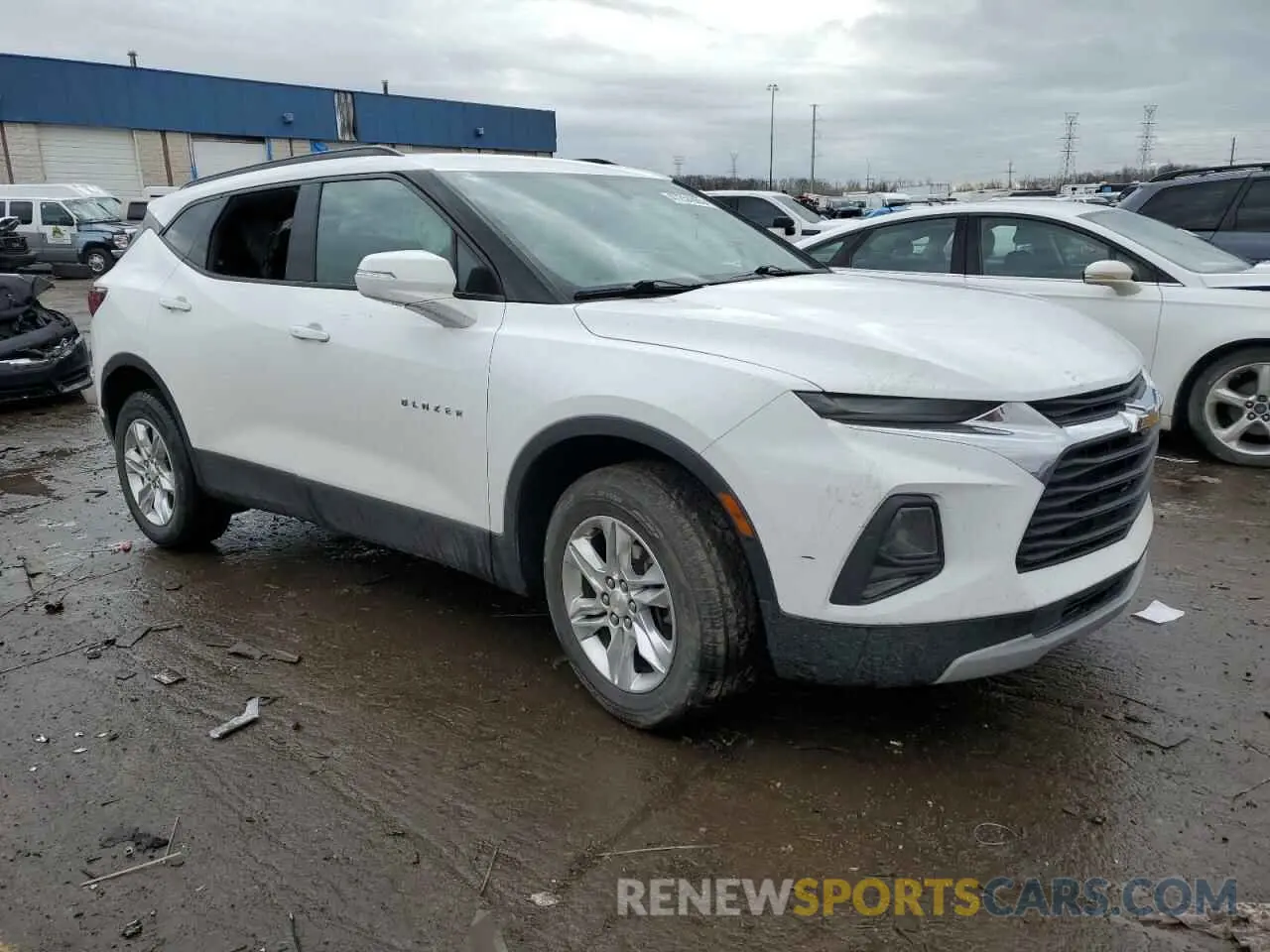 4 Фотография поврежденного автомобиля 3GNKBBRA4KS686301 CHEVROLET BLAZER 2019