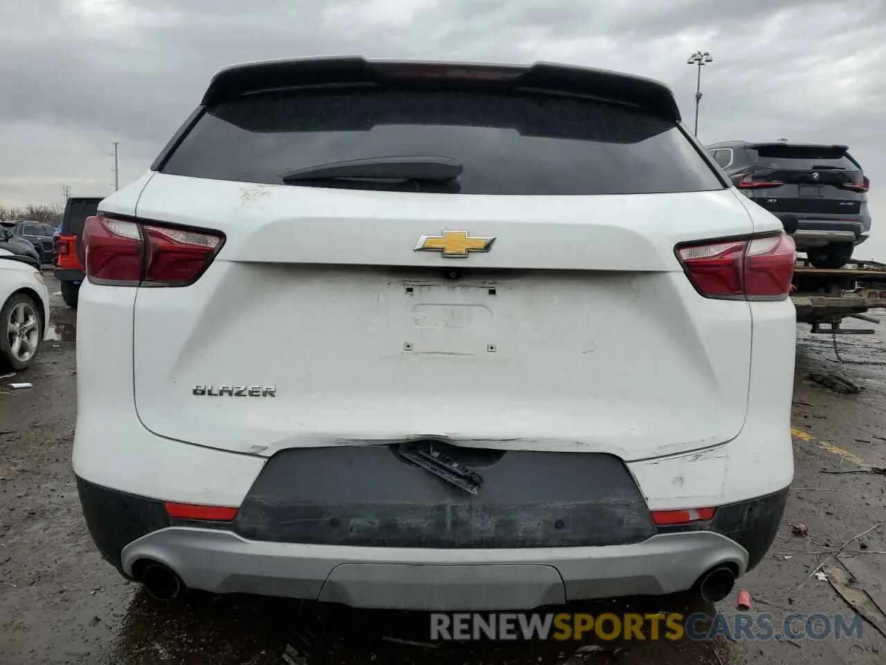 6 Фотография поврежденного автомобиля 3GNKBBRA4KS686301 CHEVROLET BLAZER 2019