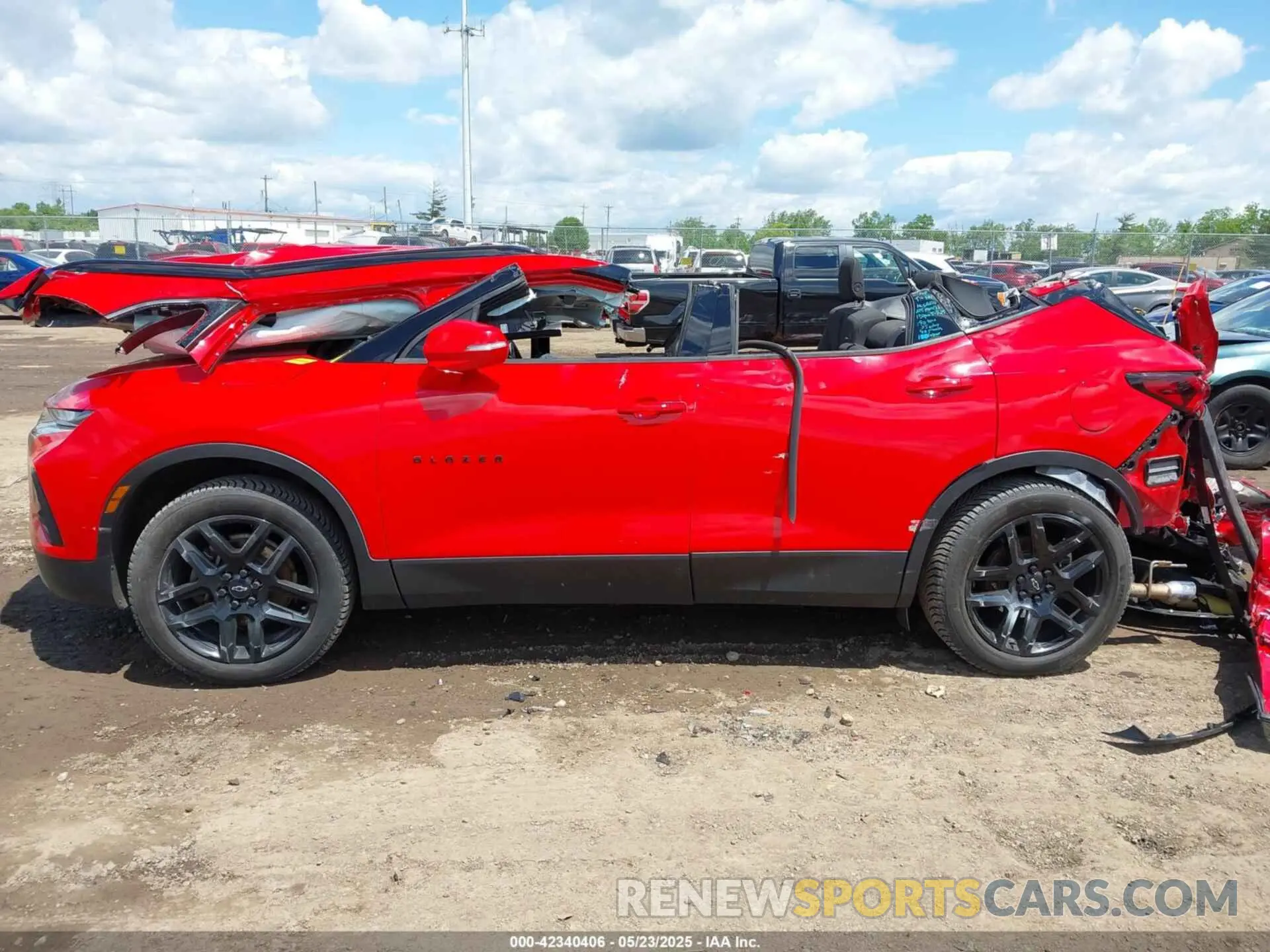 14 Photograph of a damaged car 3GNKBBRA8KS689220 CHEVROLET BLAZER 2019