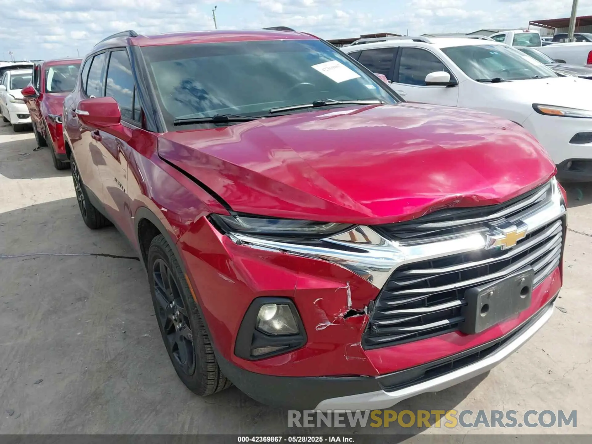 6 Photograph of a damaged car 3GNKBCRS2KS684397 CHEVROLET BLAZER 2019