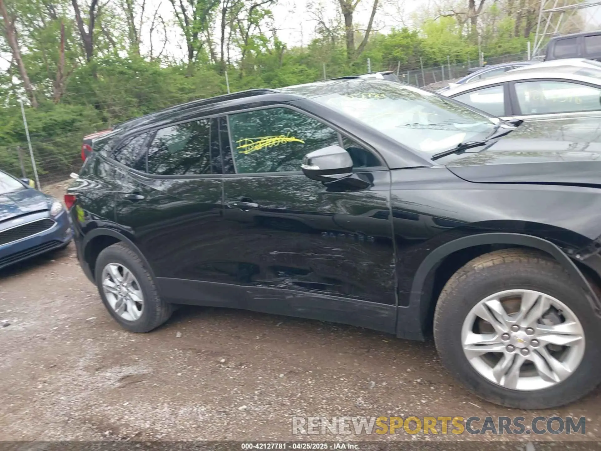13 Photograph of a damaged car 3GNKBCRS5KS680456 CHEVROLET BLAZER 2019