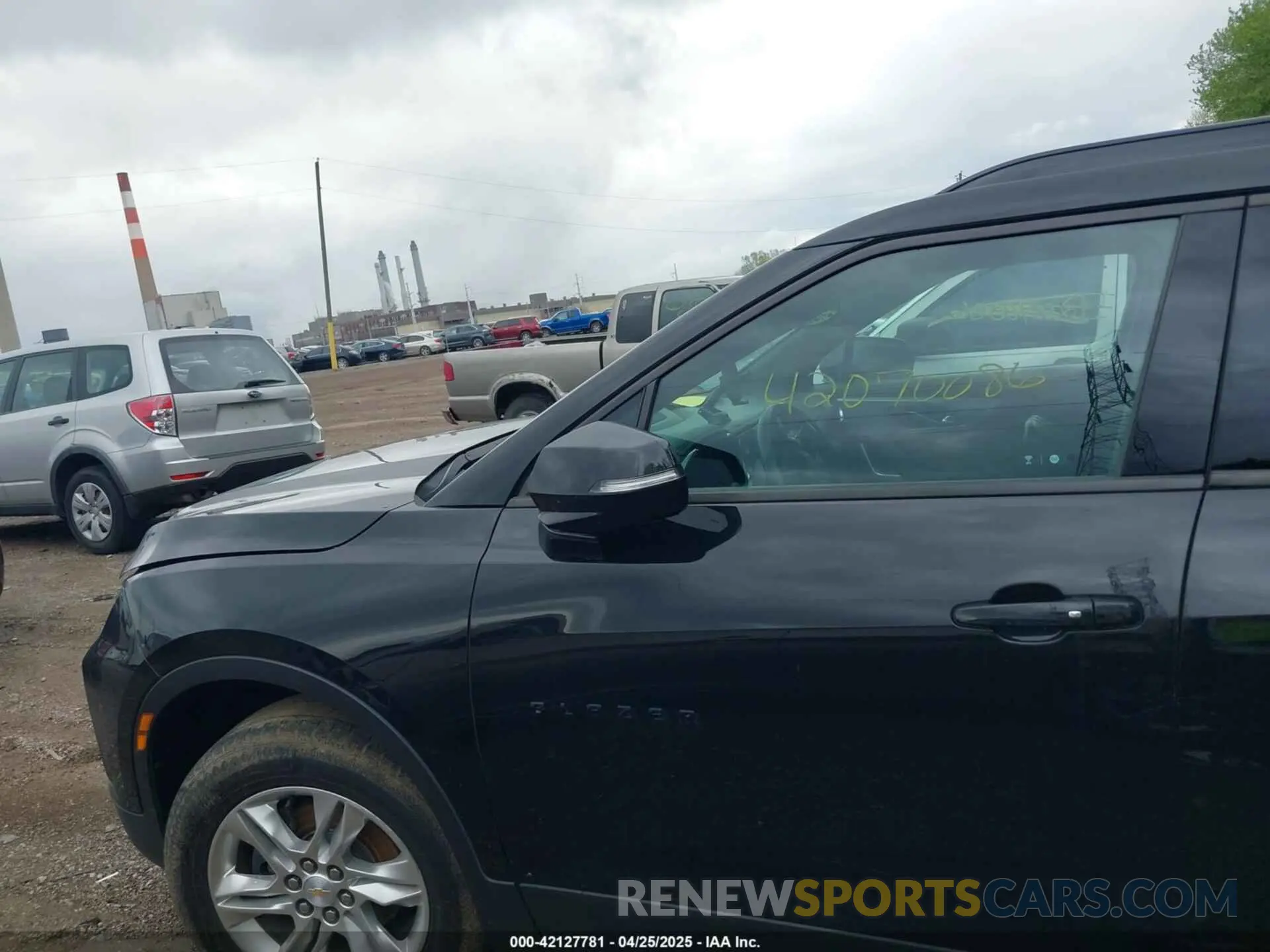 14 Photograph of a damaged car 3GNKBCRS5KS680456 CHEVROLET BLAZER 2019
