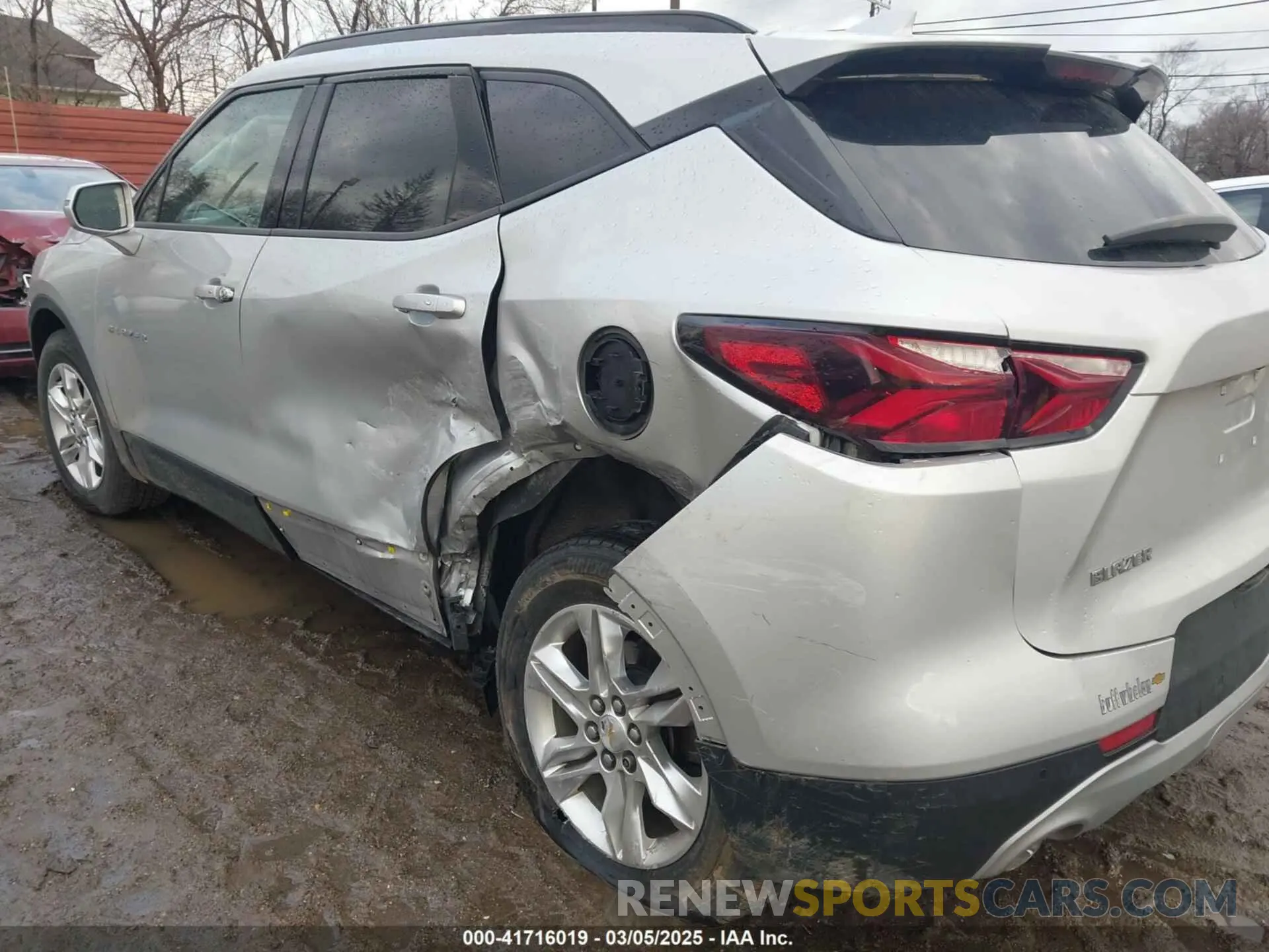 18 Фотография поврежденного автомобиля 3GNKBCRS7KS666395 CHEVROLET BLAZER 2019